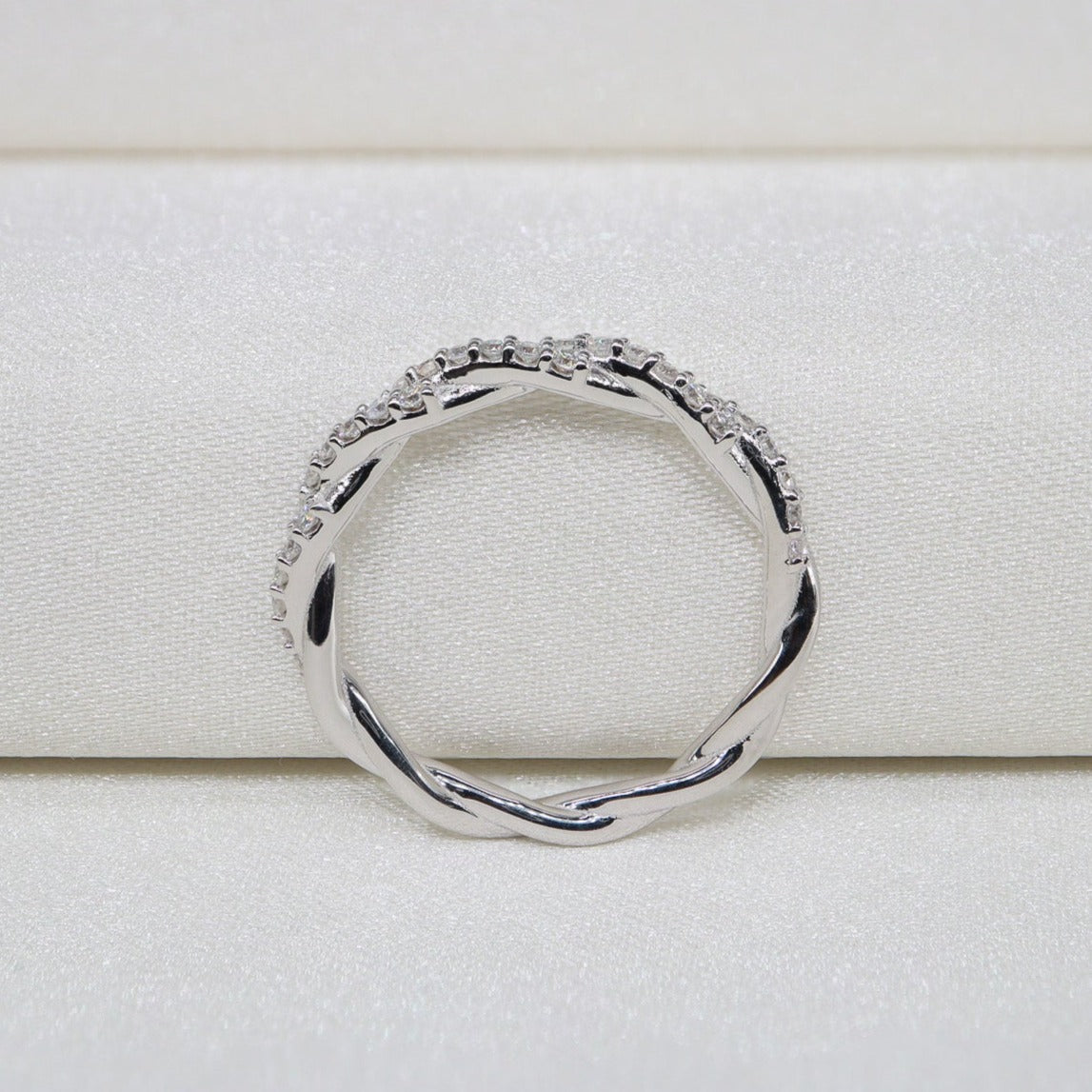 Örgü Yarımtur 0,2ct Pırlantalı Yüzük