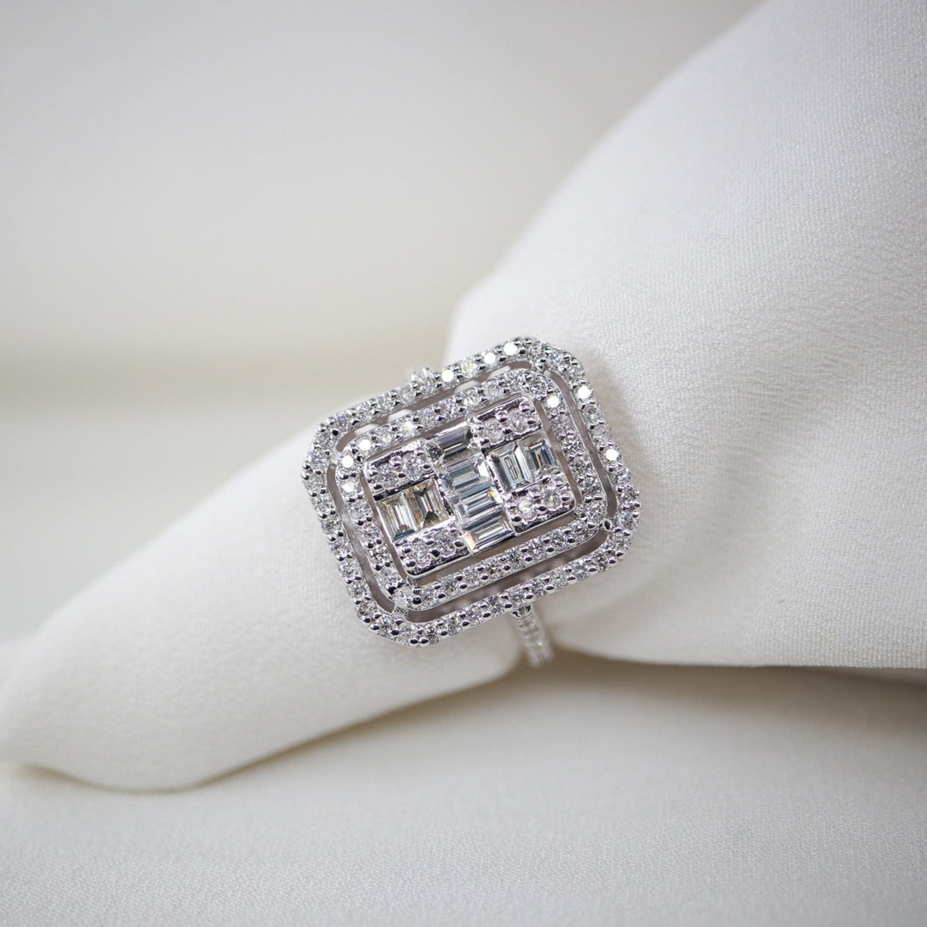 0,95ct Pırlanta Baget Yüzük