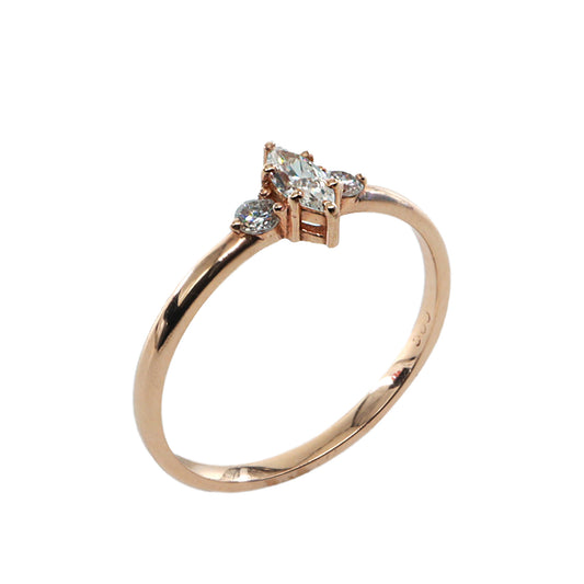 Ortası Markiz Kenarları Yuvarlak Pırlanta