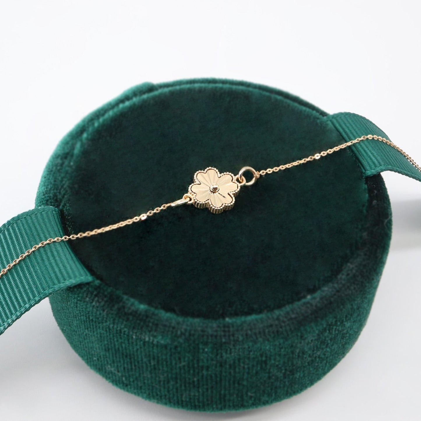 Yonca Altın Bileklik