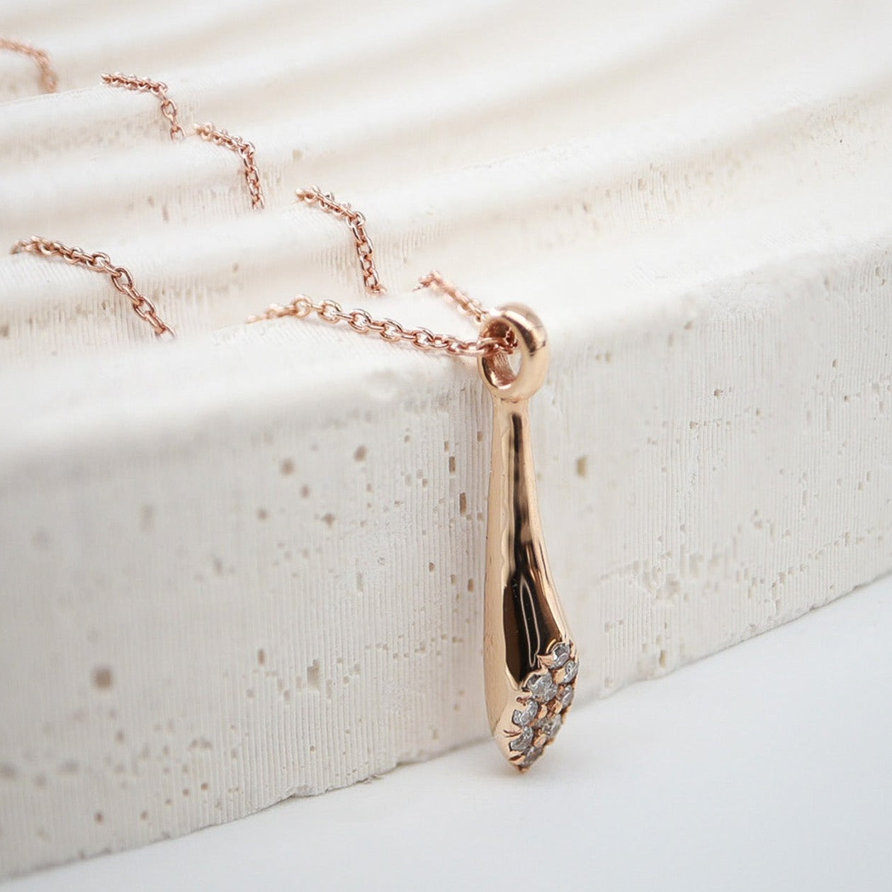 Minimal Pırlantalı Kolye