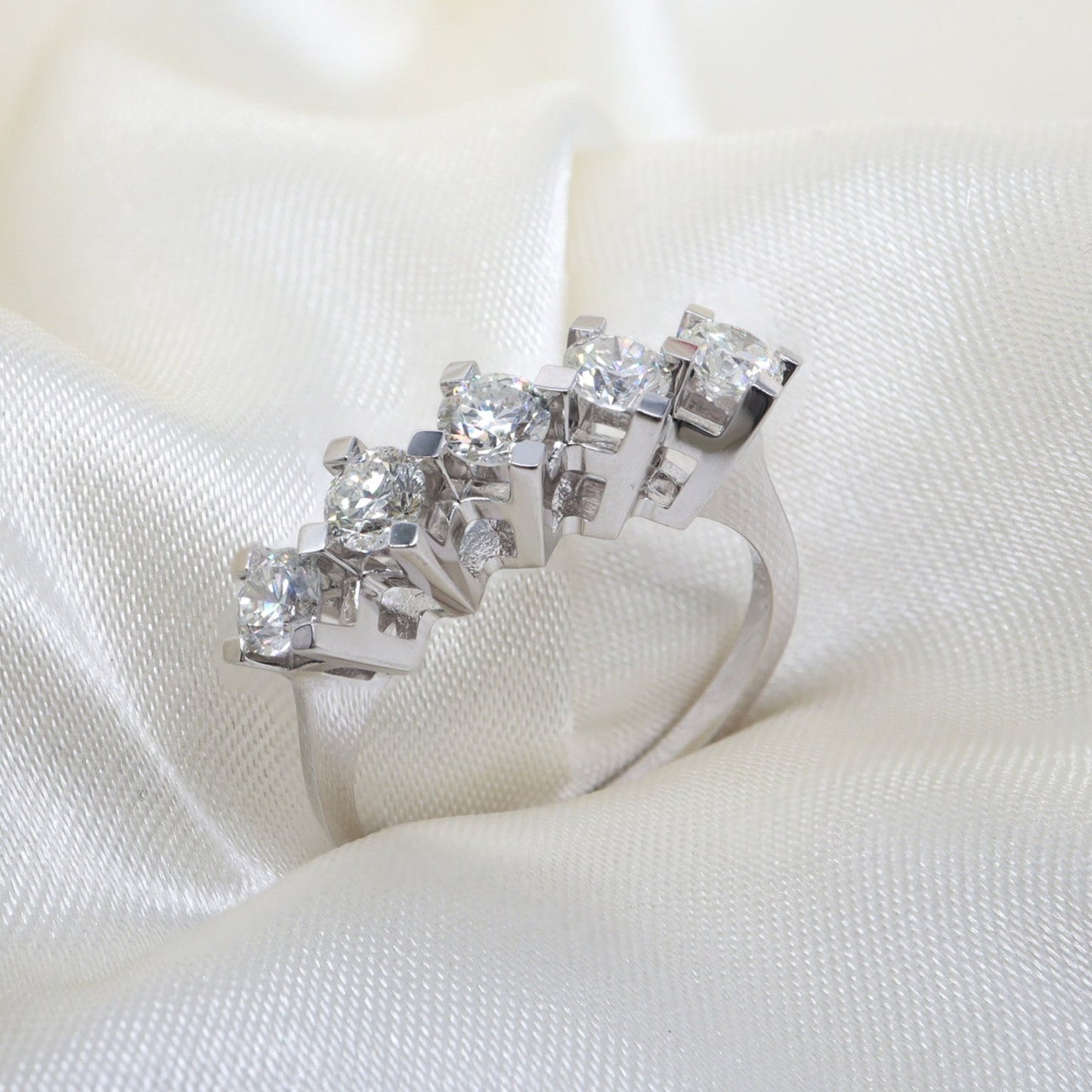 0,90ct 5 Taş Yüzük