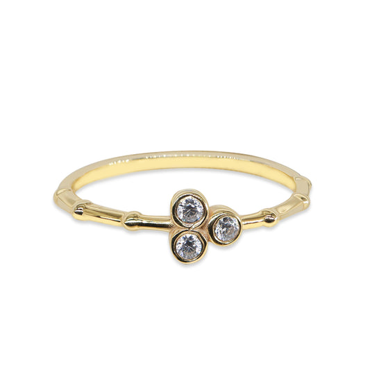 Üç Taşlı Pırlantalı Minimal Yüzük