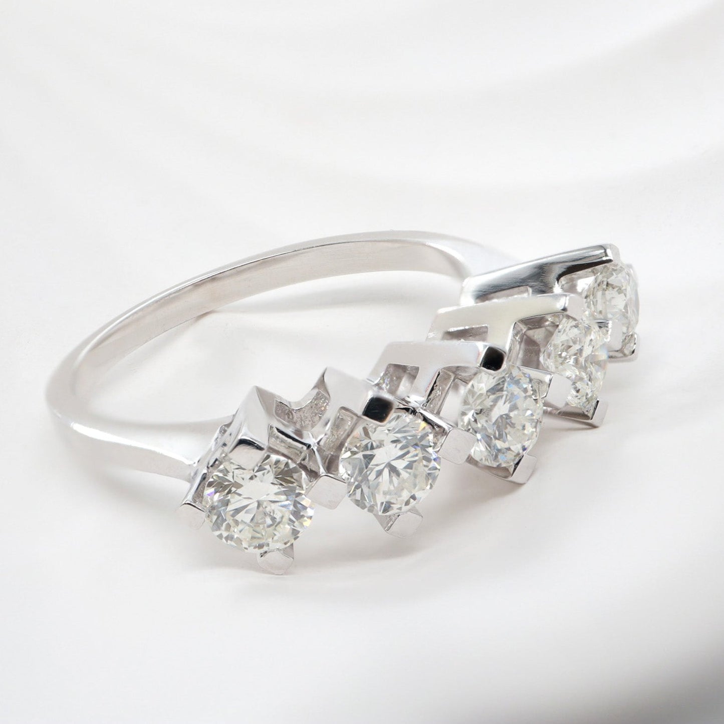 0,90ct 5 Taş Yüzük