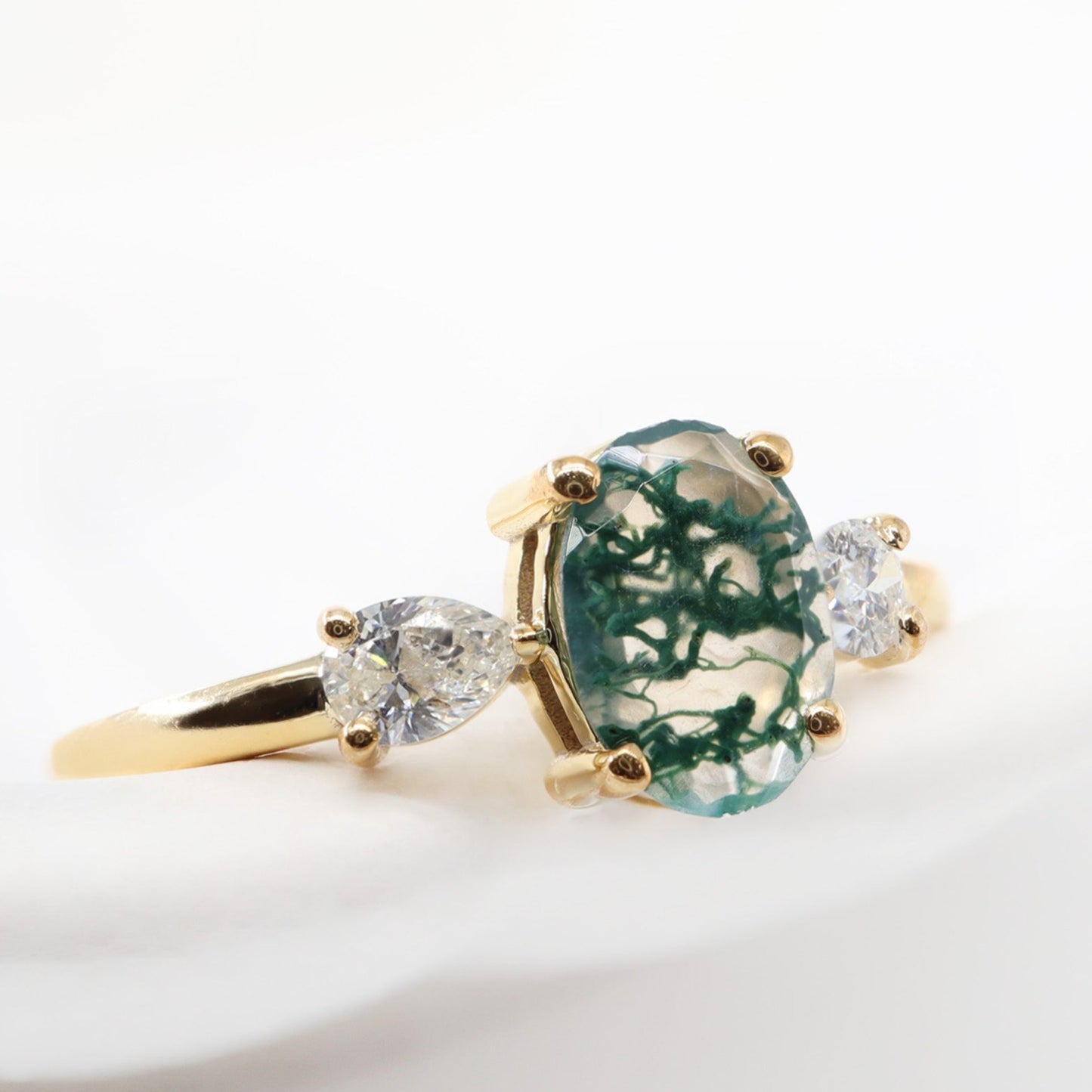 Oval Kesim Moss Agate & Pırlanta Yüzük