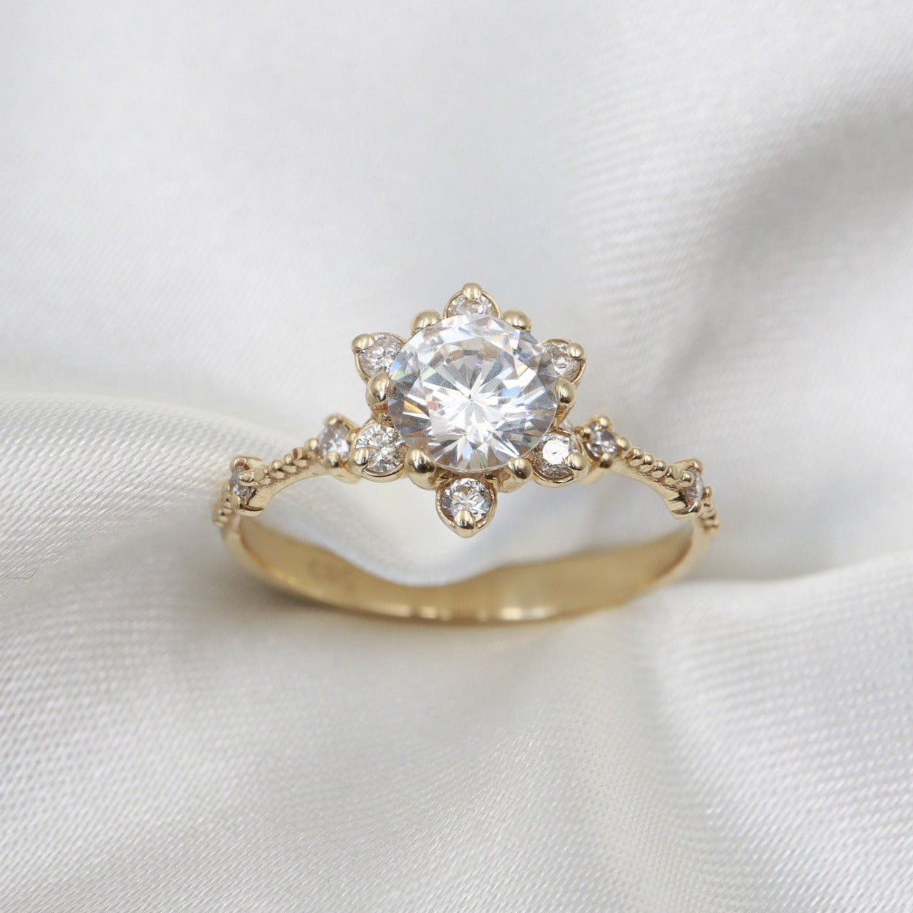 Lotus Tasarım Tektaş Yüzük