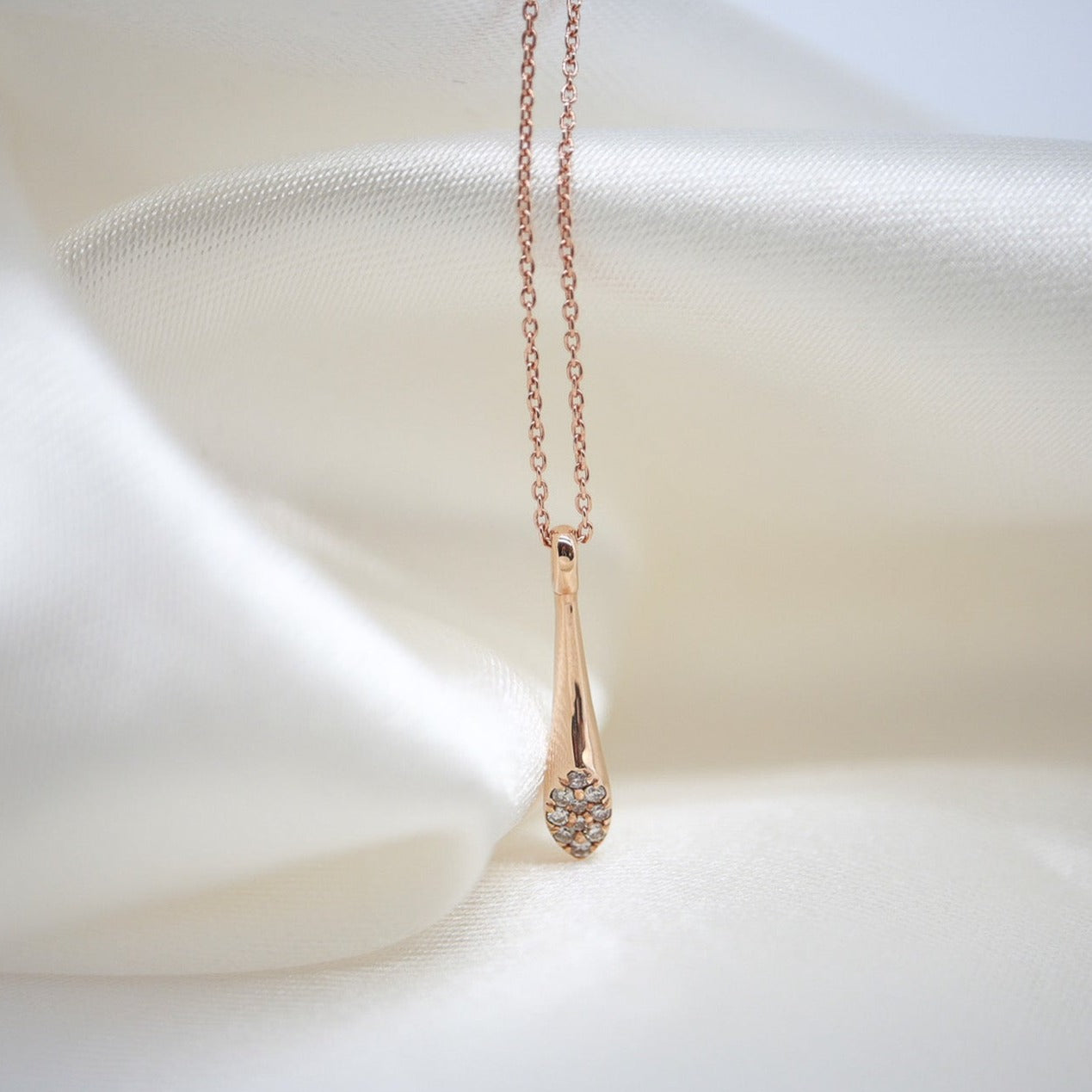 Minimal Pırlantalı Kolye