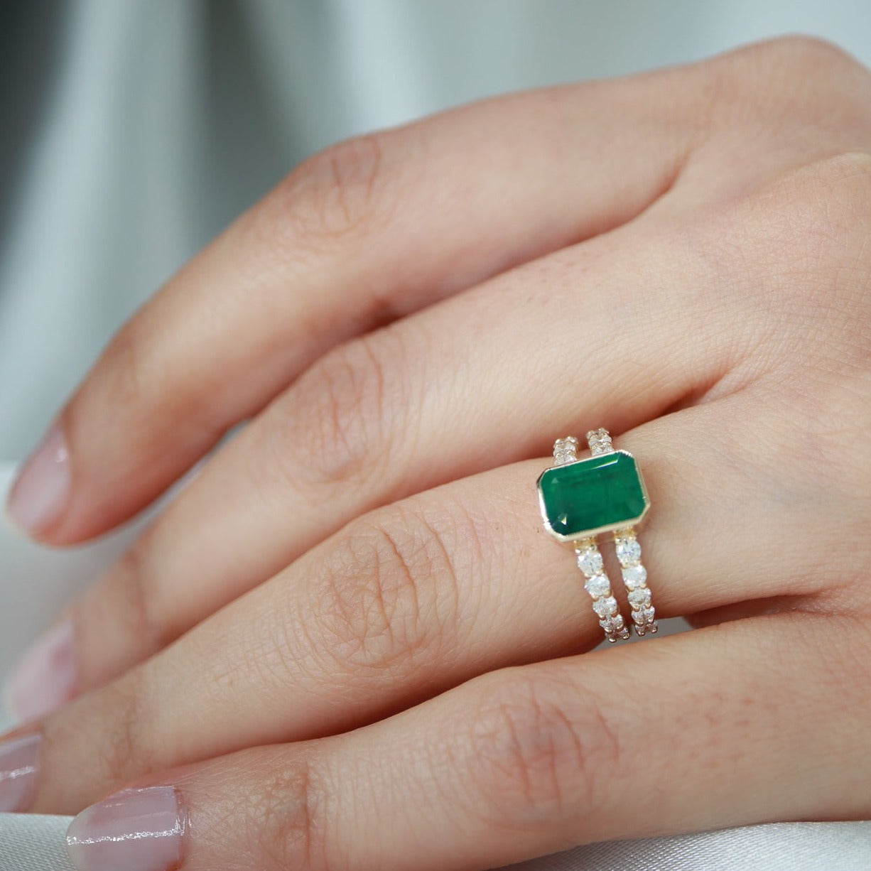 Radyan Kesim Zümrüt & 0,60ct Pırlanta Vintage Yüzük