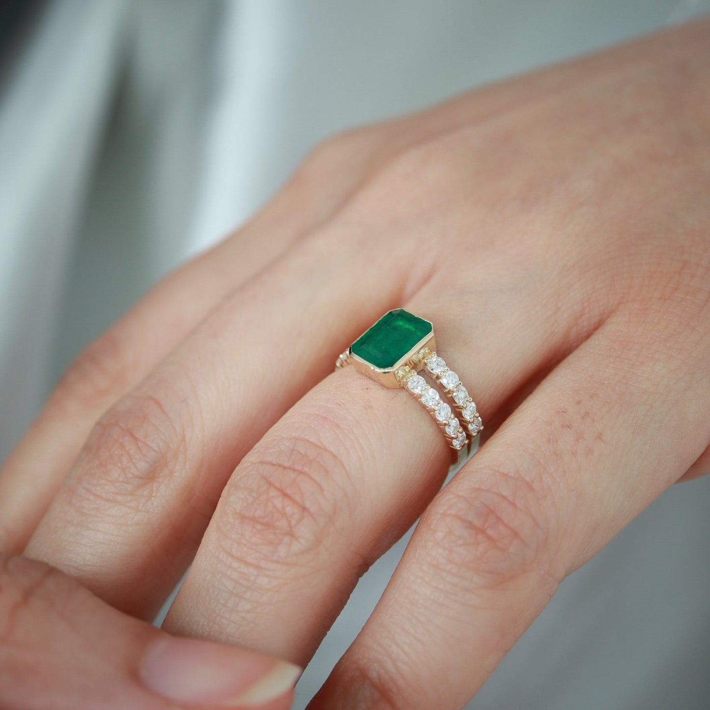 Radyan Kesim Zümrüt & 0,60ct Pırlanta Vintage Yüzük