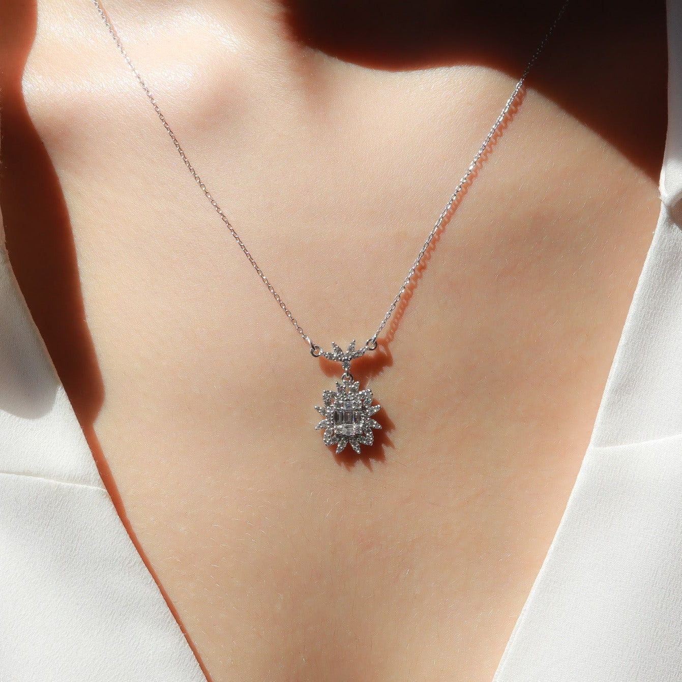 0,50ct Baget Kesim Pırlanta Kolye