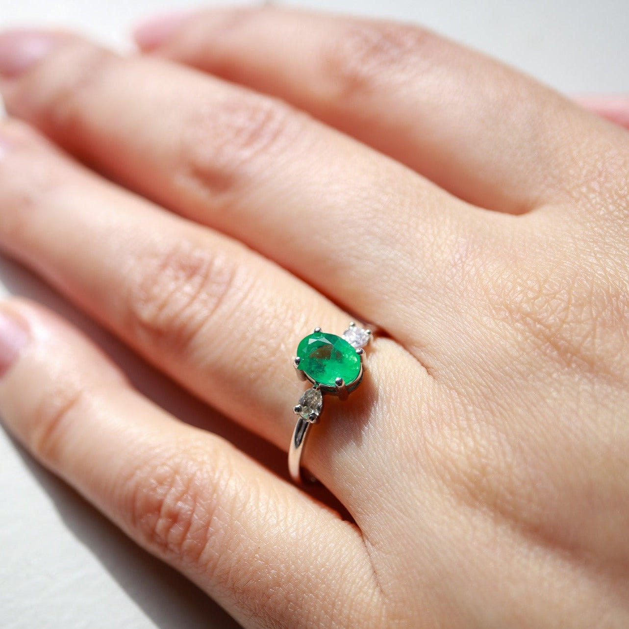 Oval Zümrüt & Damla Pırlanta