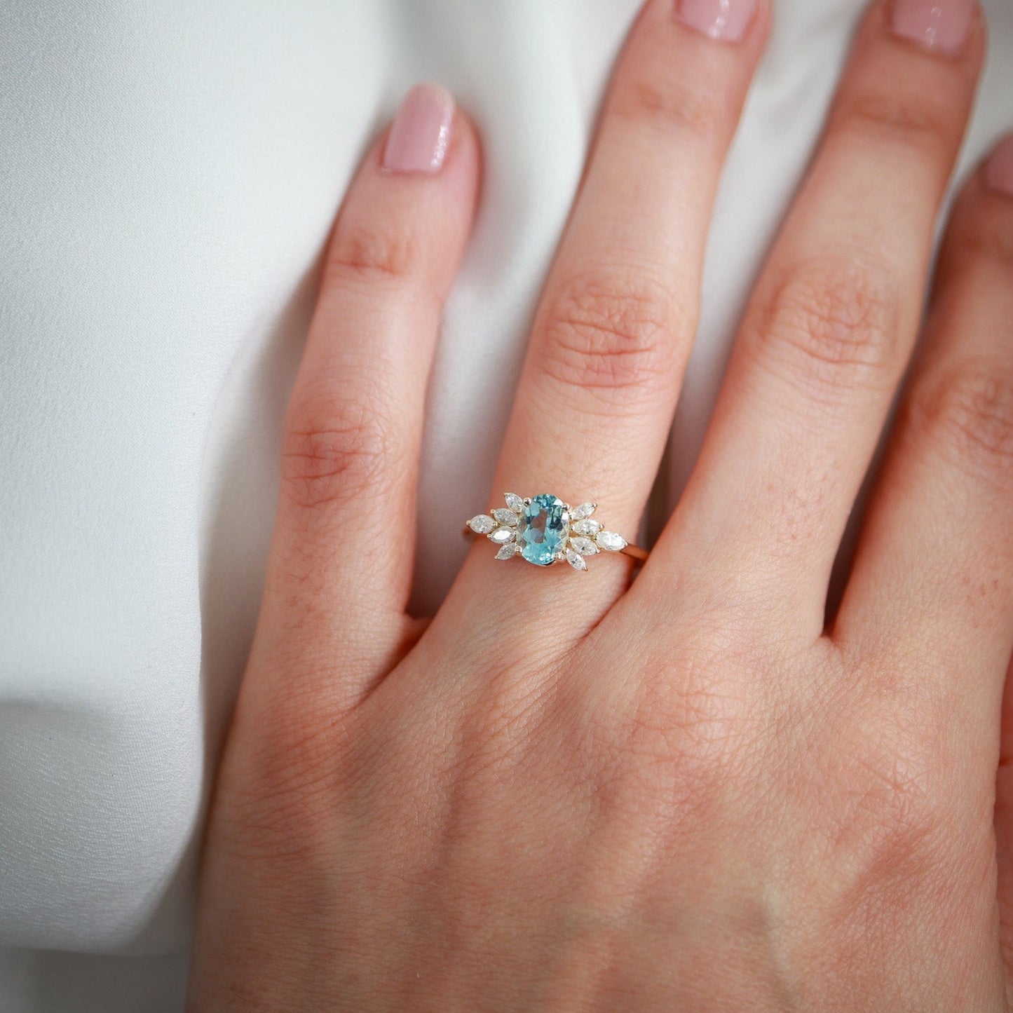 Oval Akuamarin & Markiz Pırlanta