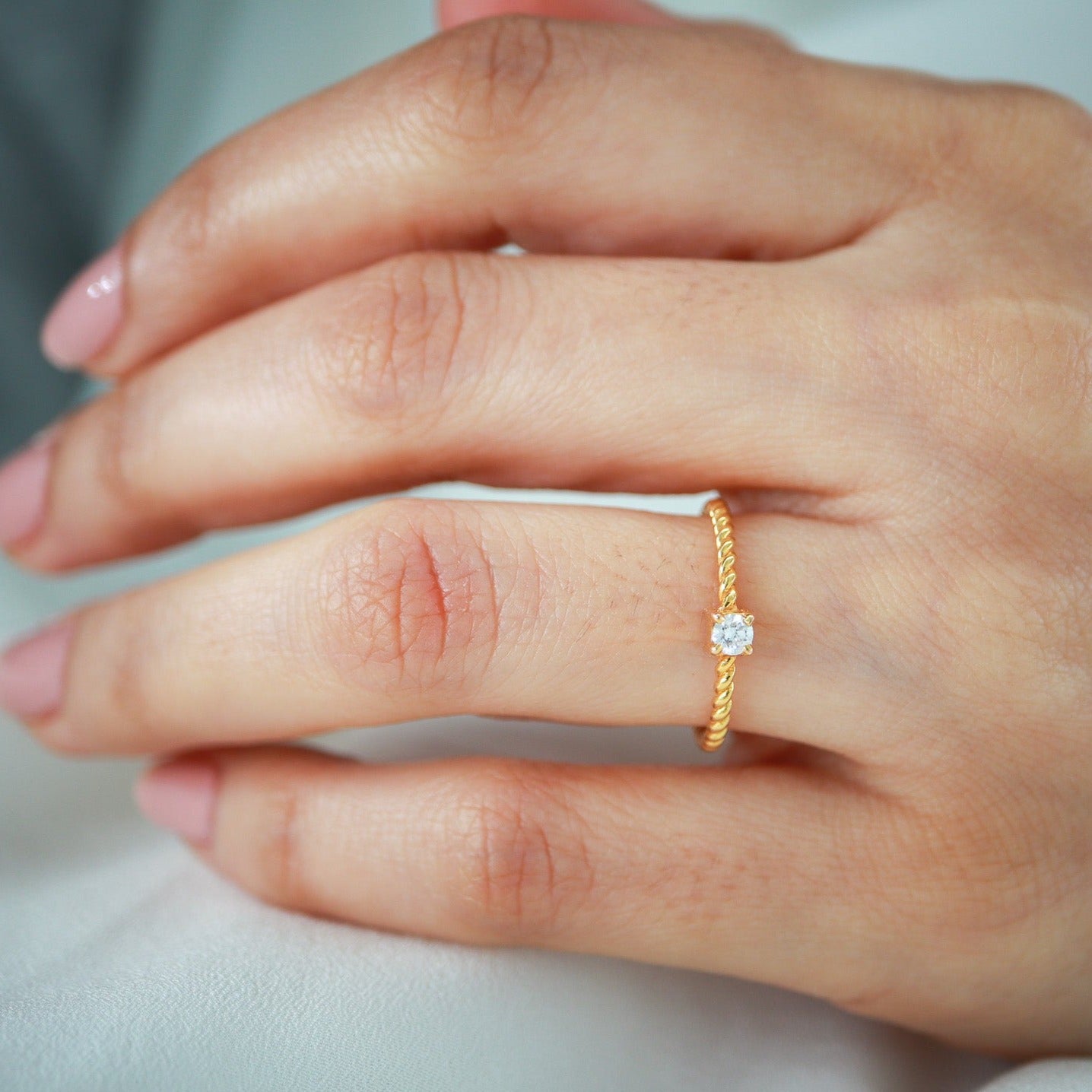 Burgulu Tektaş Yüzük