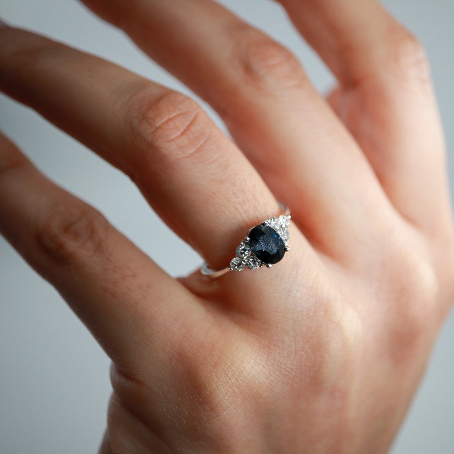 Oval Kesim Safir & Pırlanta Yüzük