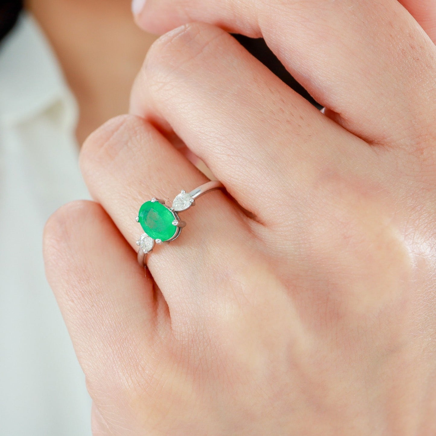 Oval Zümrüt & Damla Pırlanta