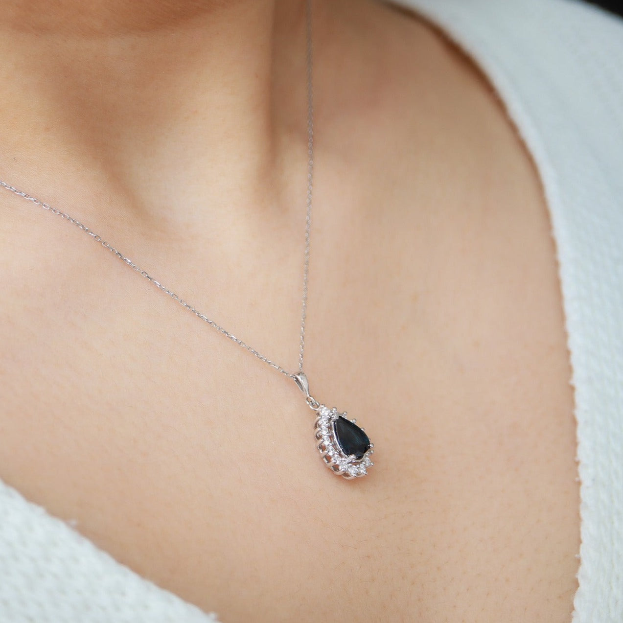 Damla Safir & Pırlanta Kolye