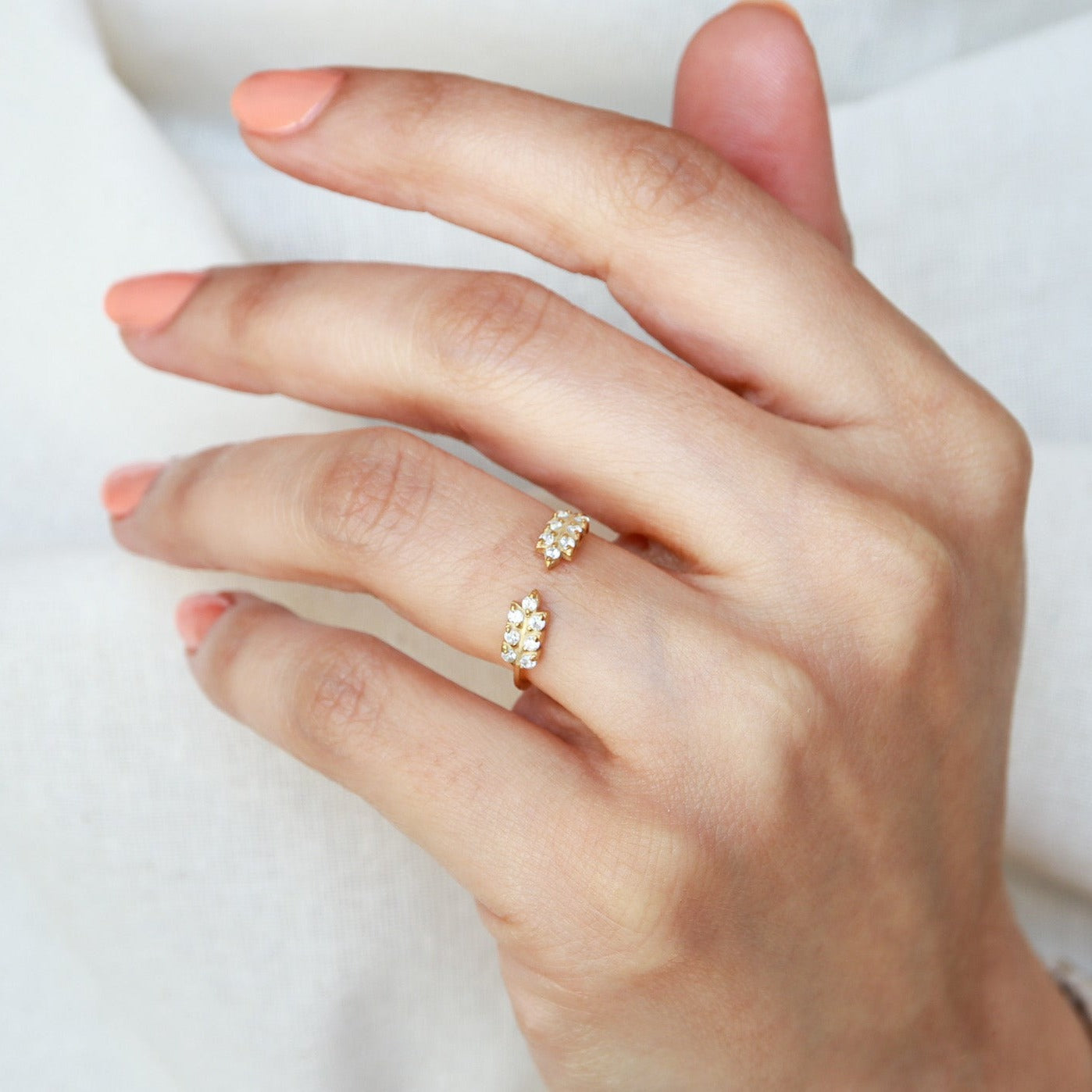 Pırlantalı Minimal Yüzük