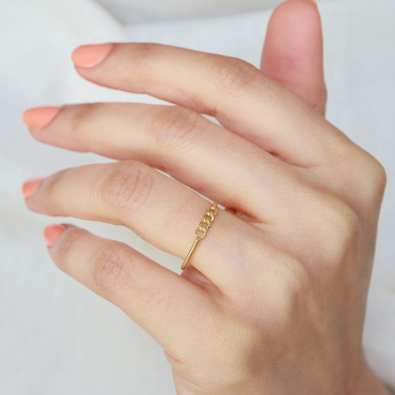 Minimal Halkalı Yüzük