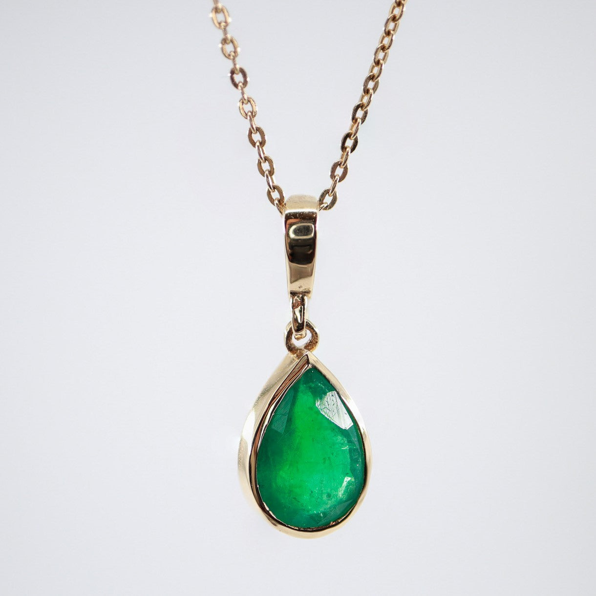 Doğum Ayı Taşı Zümrüt Damla Kolye (Mayıs)