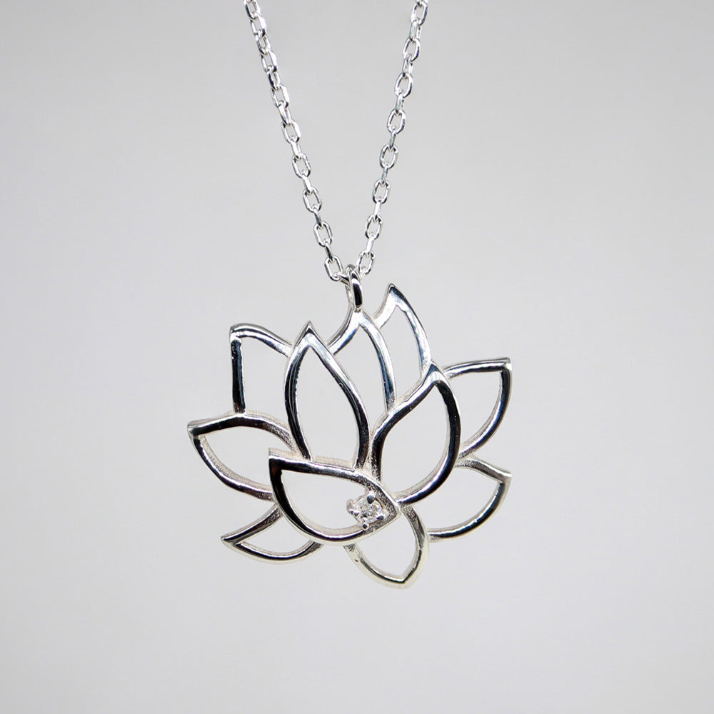 Lotus Pırlantalı Kolye